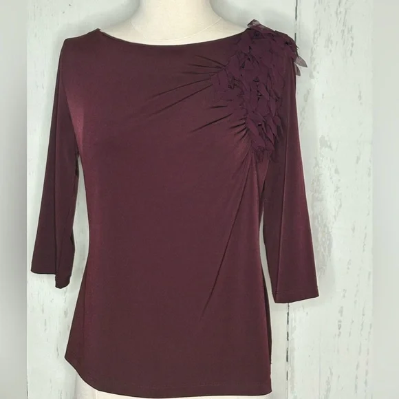 Elegant Burgundy Women's Top - Picture 2 of 7